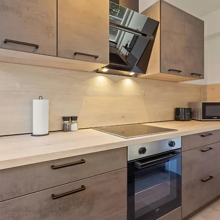 Hillside Zentrale Lage Bikepark & Piste Lägenhet *